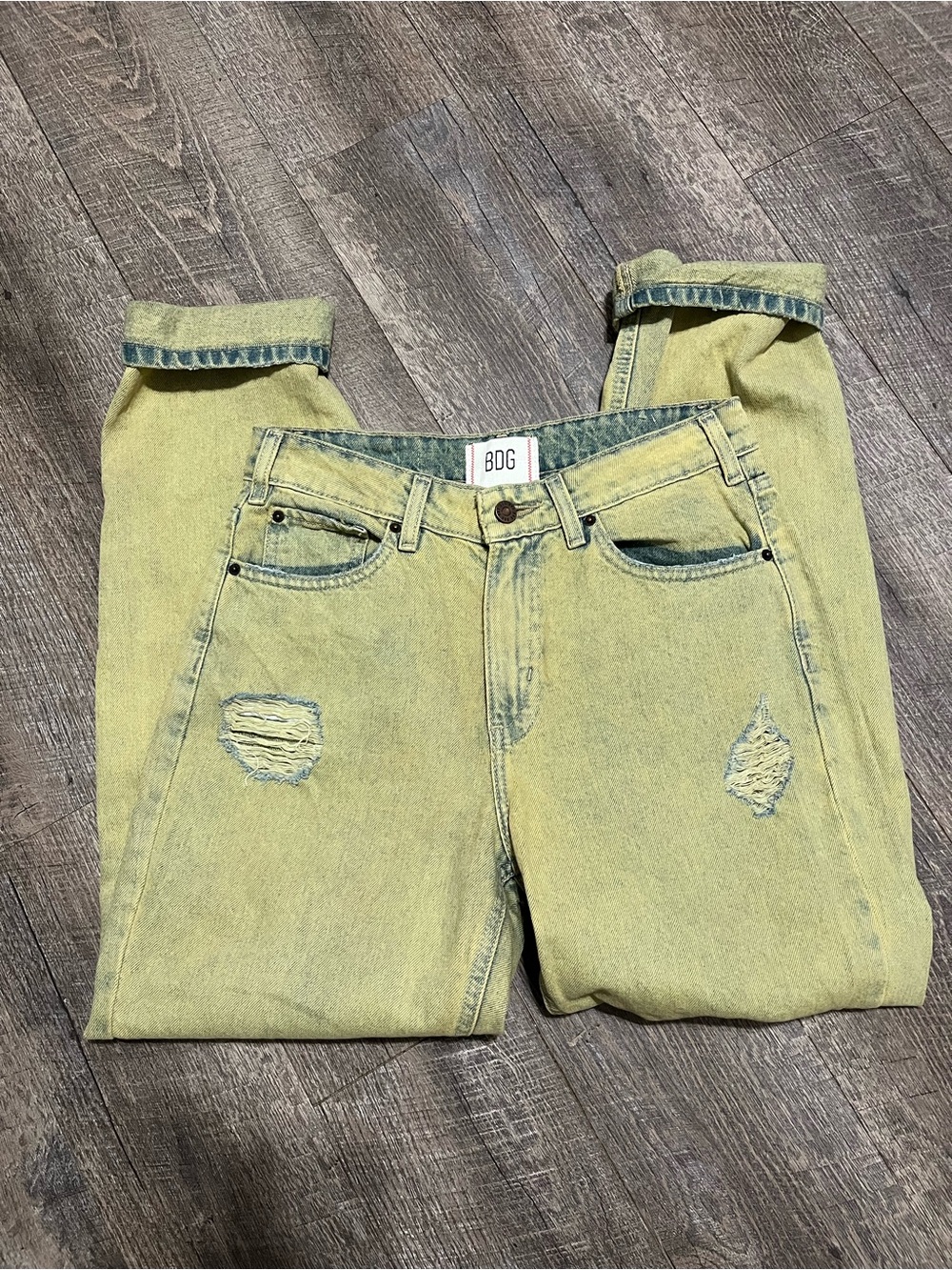 BDG Men's Relaxed Distressed Jeans in Yellow-Green Wash